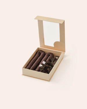 Heatless Curls in Mulberry Silk