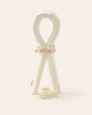 Heatless Curls in Mulberry Silk