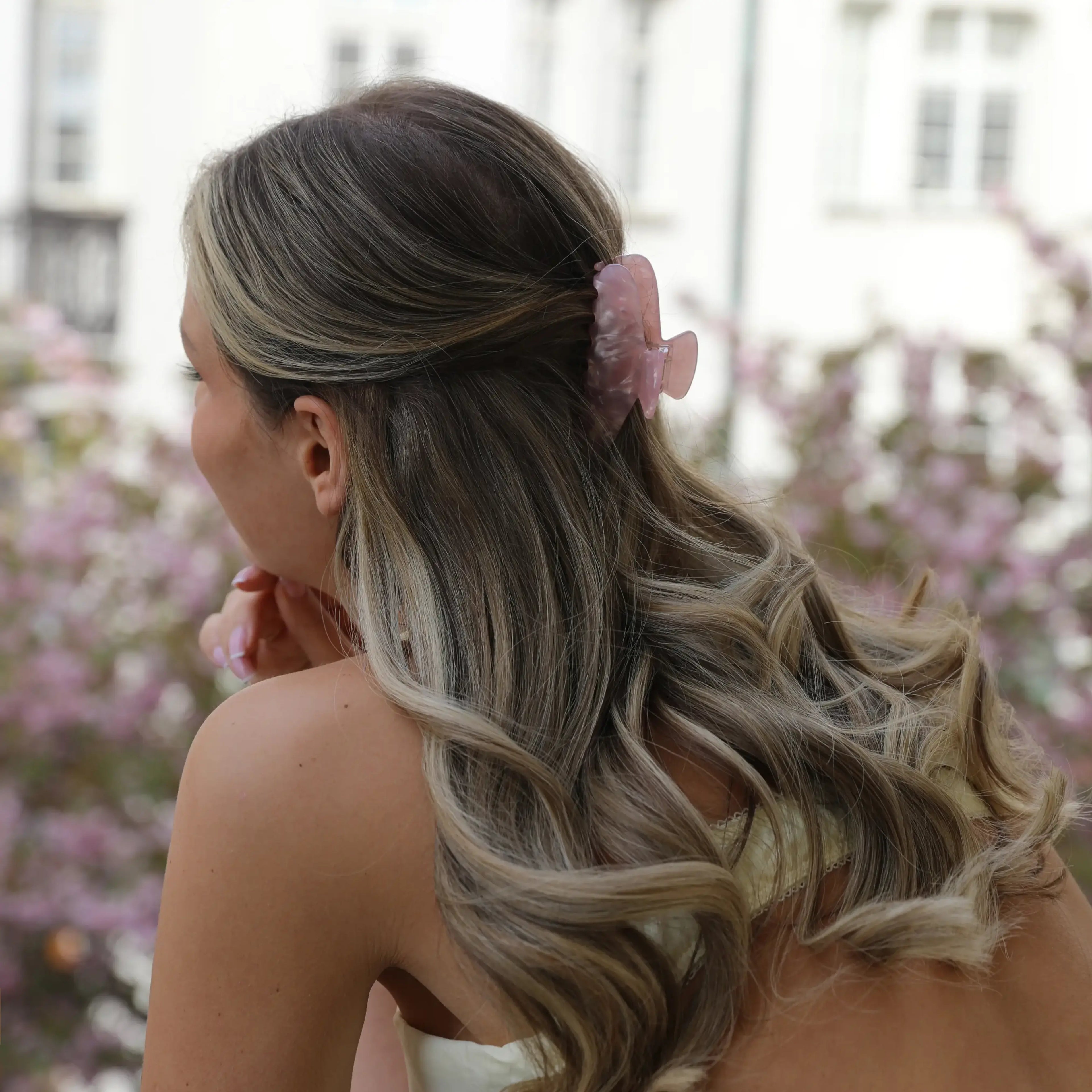 Spirit of Summer: Hair Accessories That Elevate Every Summer Look