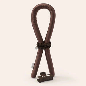 Heatless Curls in Mulberry Silk