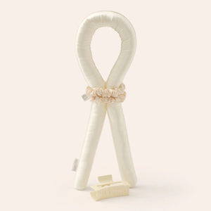 Heatless Curls in Mulberry Silk