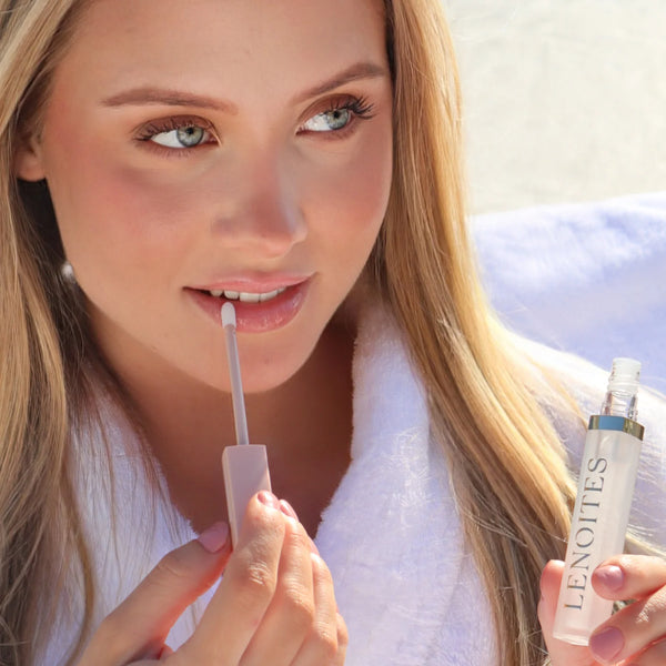 Tinted Lip Oil in the shade Clear