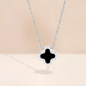 Four-Leaf Clover Necklace Mini